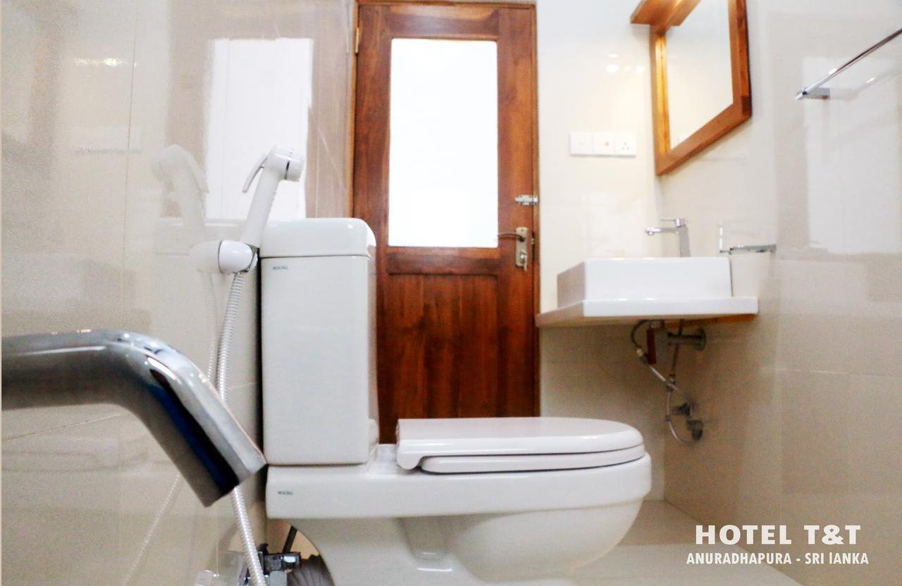 Hotel T & T Анурадхапура Екстериор снимка