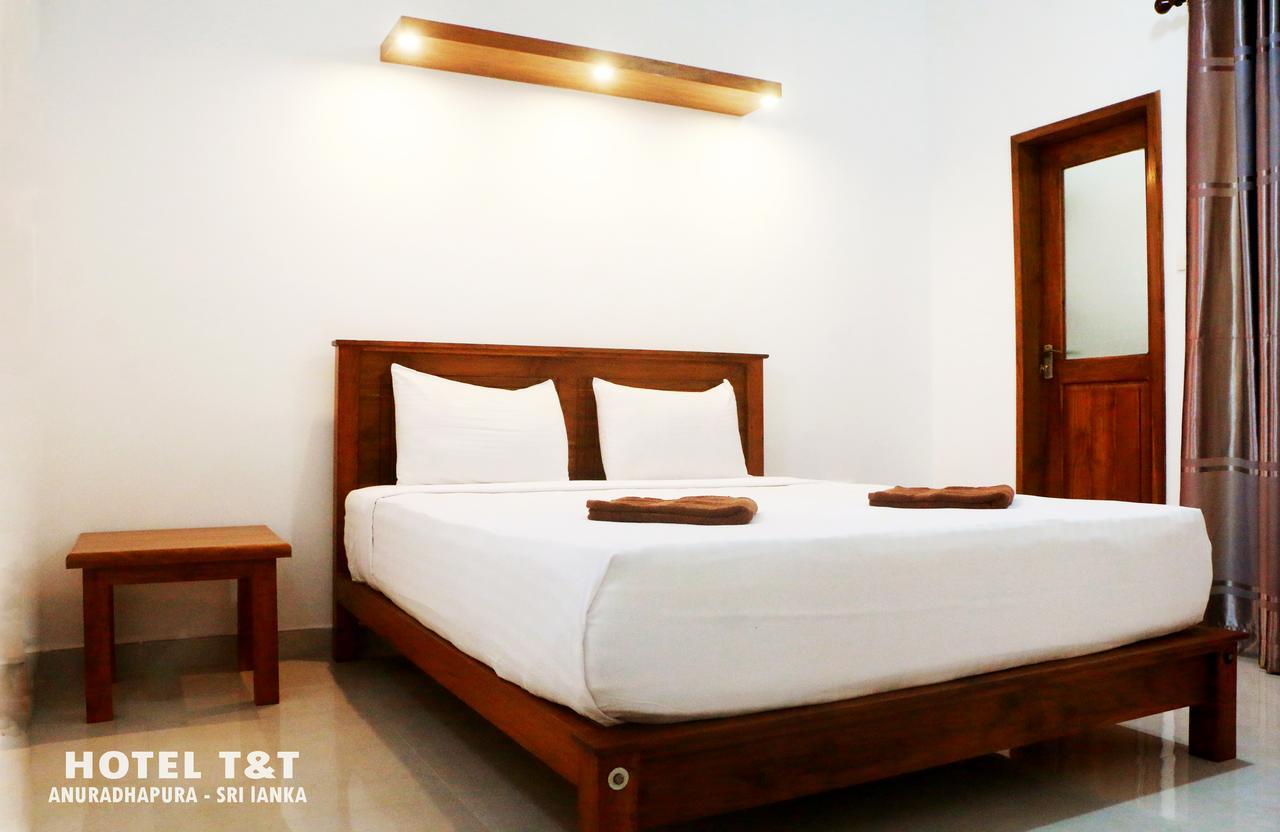 Hotel T & T Анурадхапура Екстериор снимка