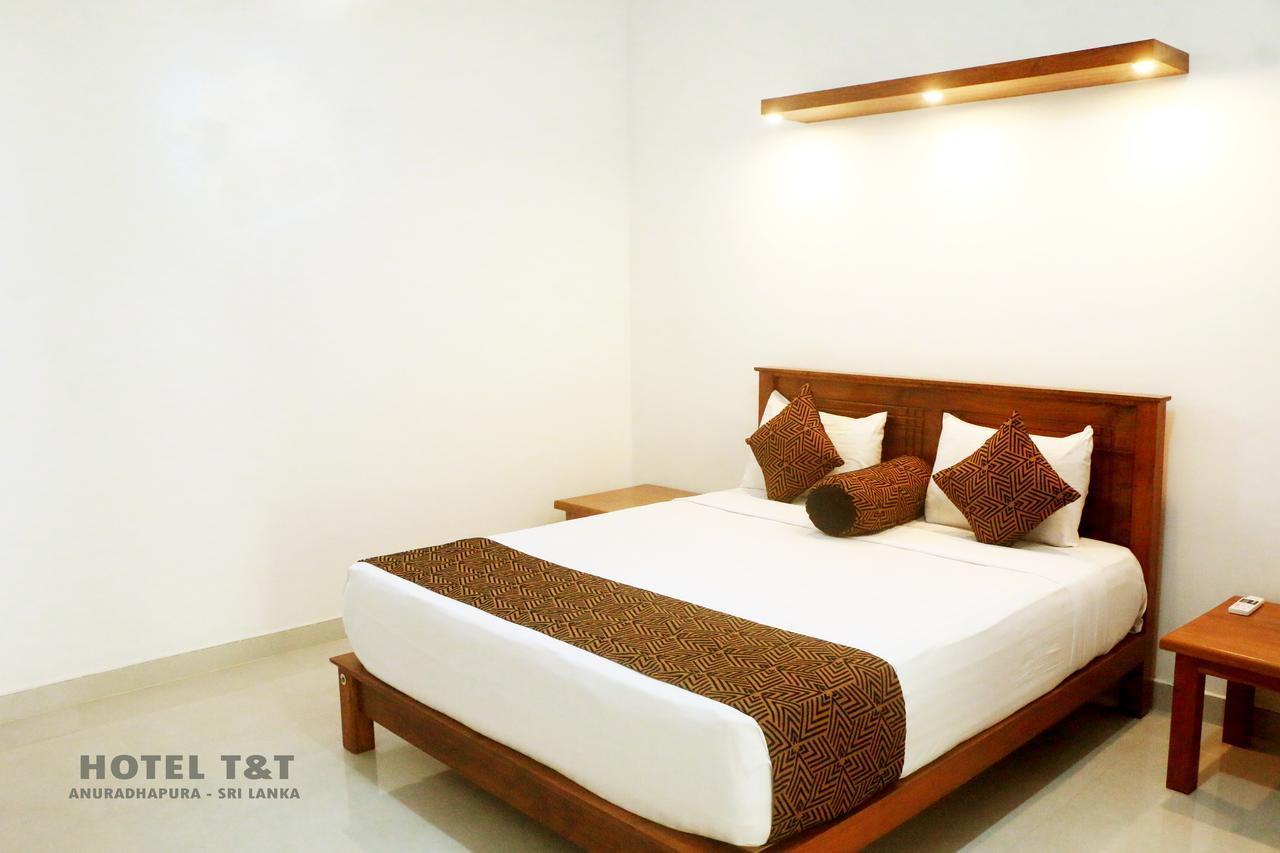 Hotel T & T Анурадхапура Екстериор снимка